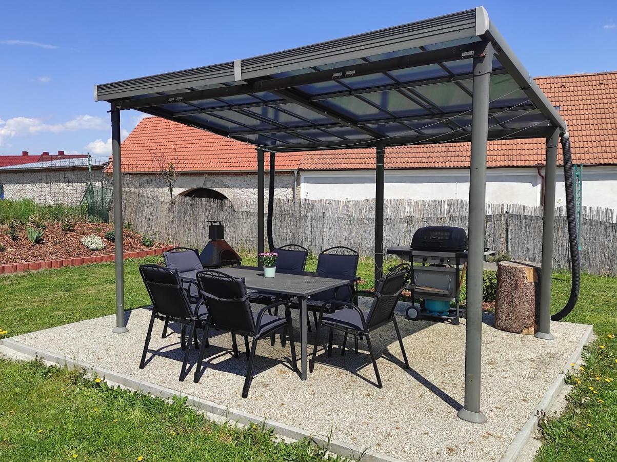 Apartman Pod Sribrnou Horou Lhenice Exterior photo